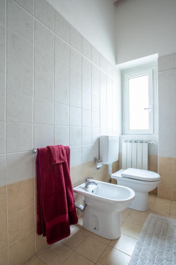 Casa Vacanze Valeria Sondrio Bagian luar foto