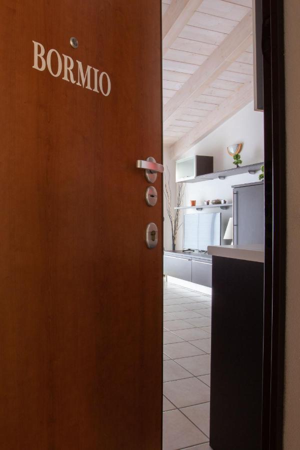 Casa Vacanze Valeria Sondrio Bagian luar foto